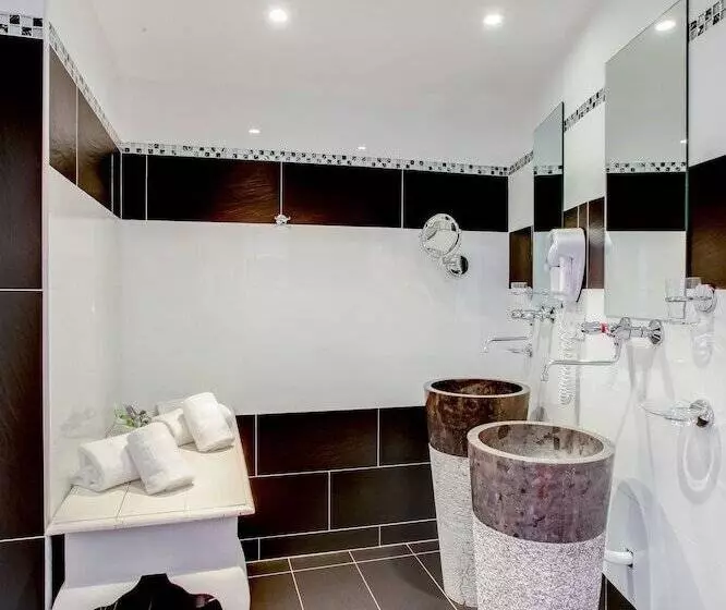 Fotos del hotel Le Roc E Fiori   Les Collectionneurs:  25