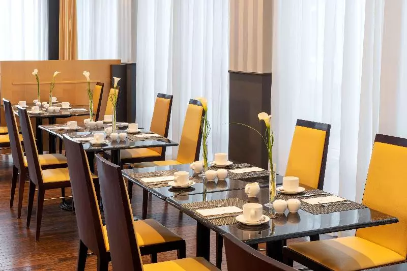 Fotos del hotel Nh Leipzig Messe:  13