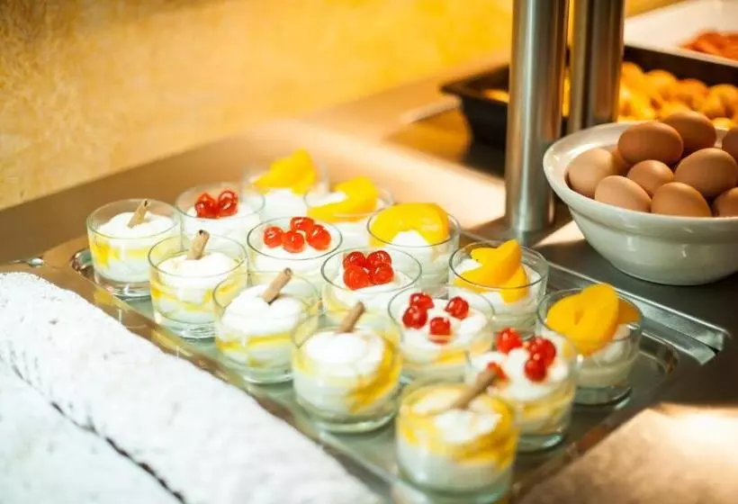 Fotos del hotel Crystal City:  13