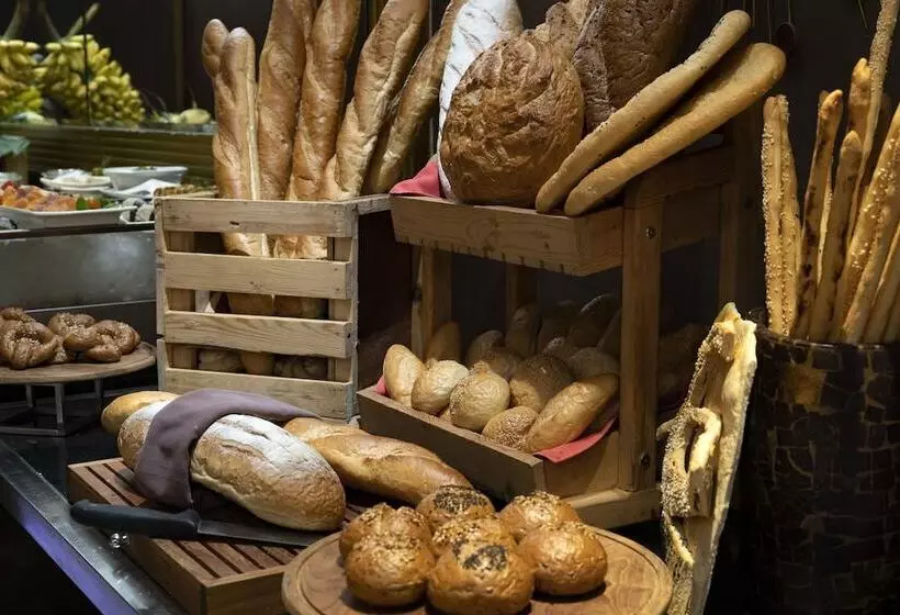 Fotos del hotel Ciputra Semarang Managed By Swissbel International:  4