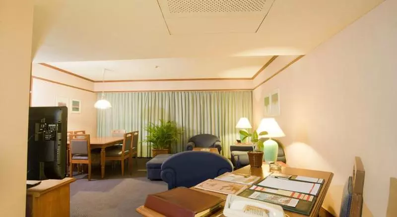 Fotos del hotel Elmi  Surabaya:  21