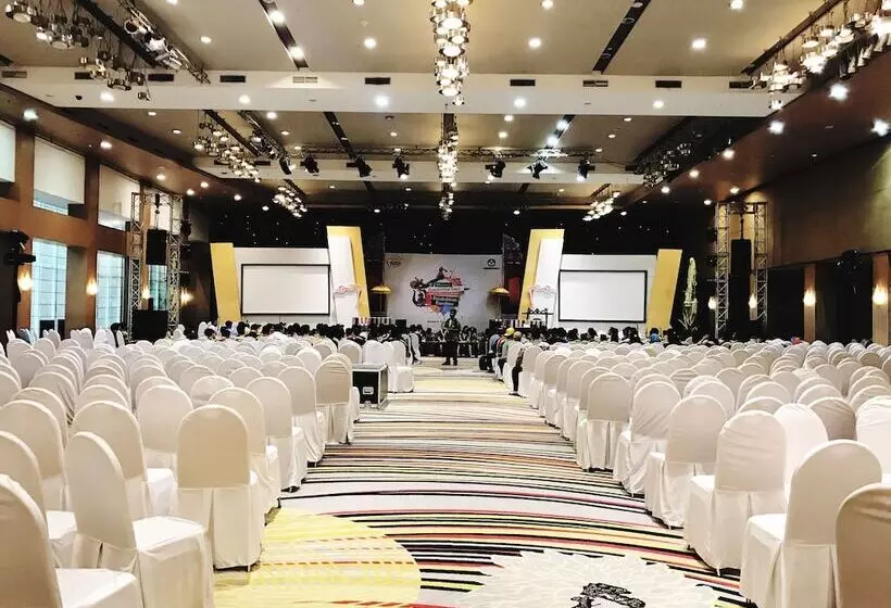 Fotos del hotel Mercure Surabaya:  16