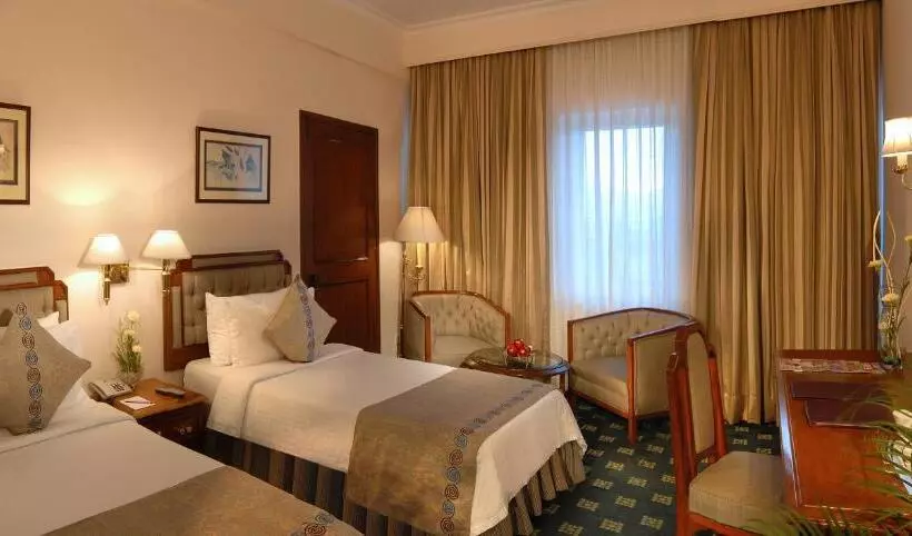 Fotos del hotel The Peerless Inn Kolkata:  8