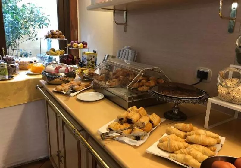 Fotos del hotel Cavour:  13