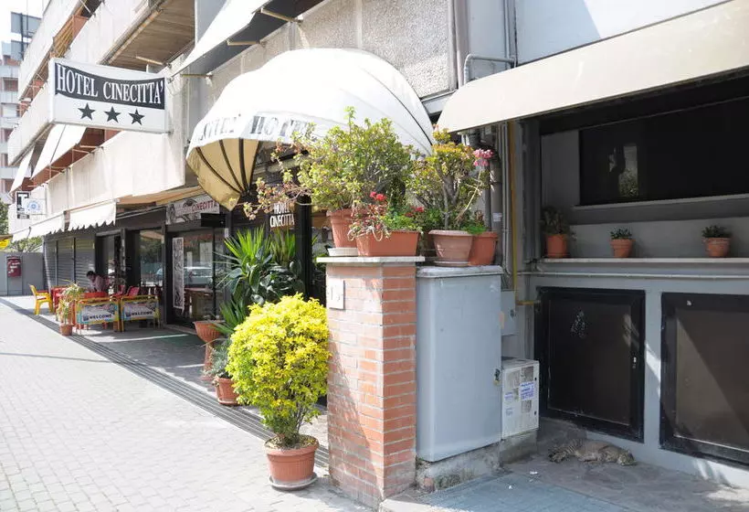 Fotos del hotel Cinecittà:  10