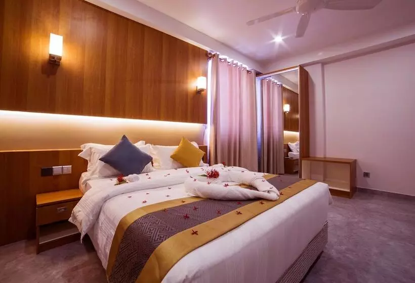 Kuredhi Beach Inn