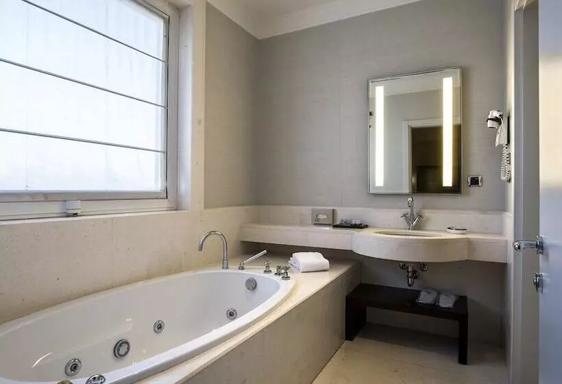 Fotos del hotel Flyon  & Conference Center:  12