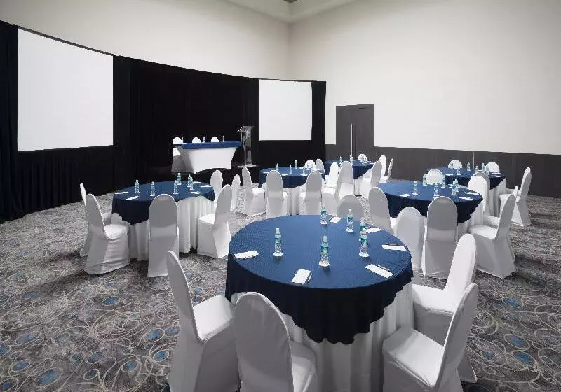 Fotos del hotel Real Inn Tijuana By Camino Real S:  23