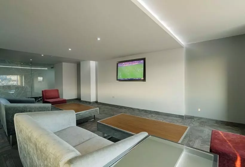 Fotos del hotel Real Inn Tijuana By Camino Real S:  2