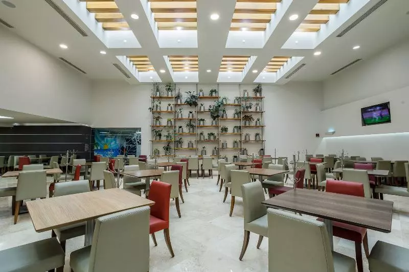 Fotos del hotel Real Inn Tijuana By Camino Real S:  16