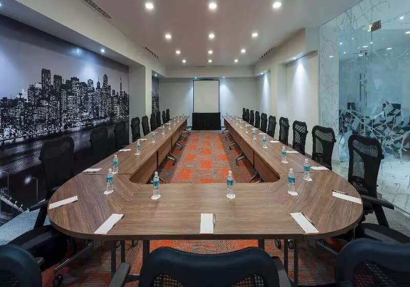 Fotos del hotel Real Inn Tijuana By Camino Real S:  20