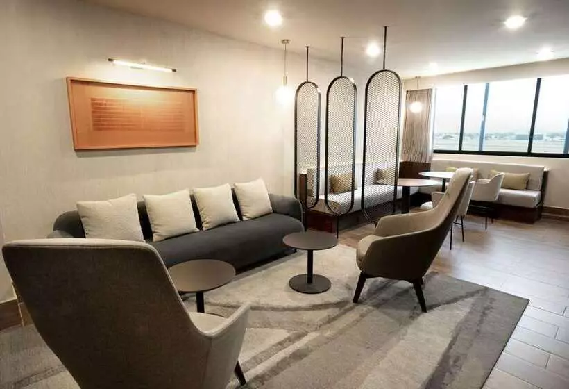 Hilton Mexico City Airport