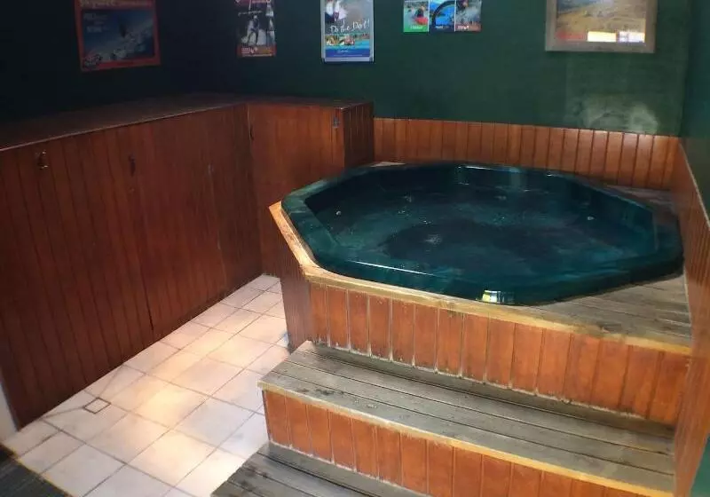 Fotos del hotel Mt Aspiring Holiday Park:  3