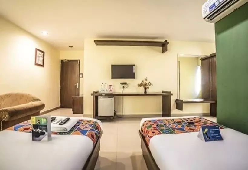 Fotos del hotel Fab Royal Residency Ii:  5