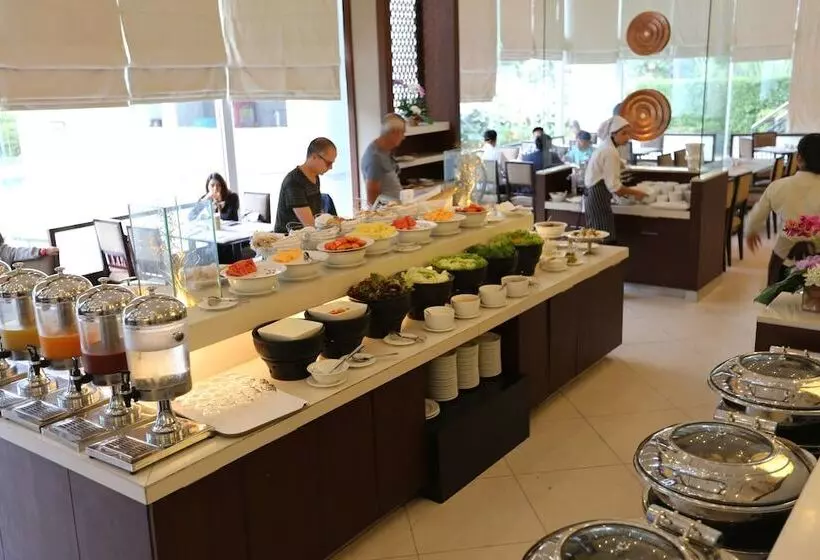 Fotos del hotel The Imperial Hotel & Convention Centre Korat:  21