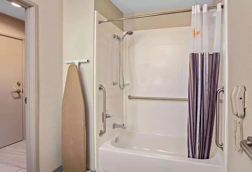 Fotos del hotel La Quinta Inn &amp; Suites By Wyndham Las Vegas Nellis:  4