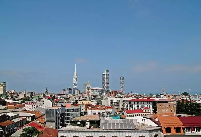 Mardi Plaza