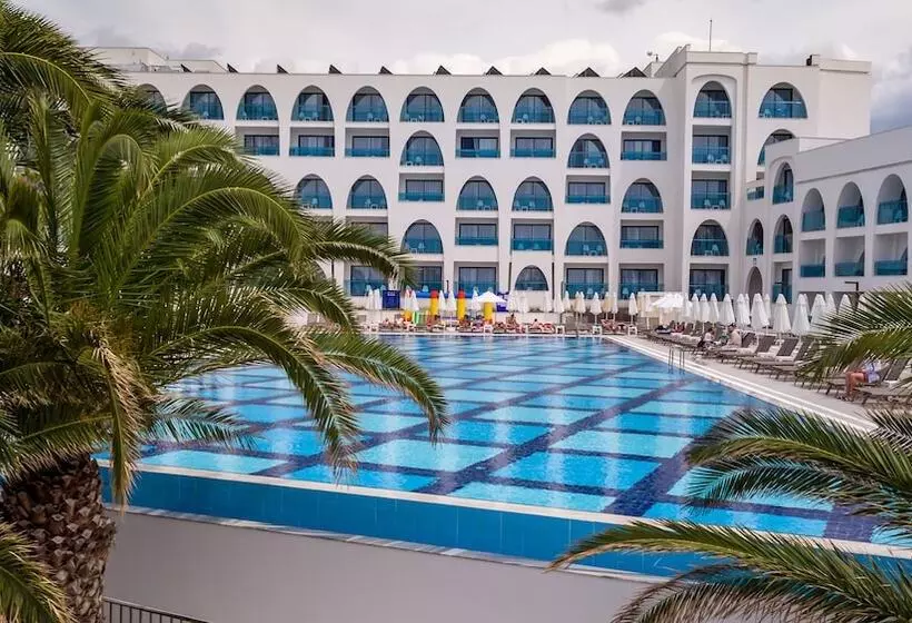 Fotos del hotel Infinity By Yelken Aquapark&resorts Ku?adasi:  11