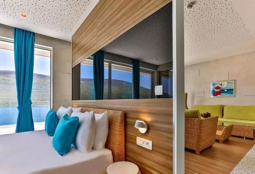 Fotos del hotel Carine  Kumbor:  13
