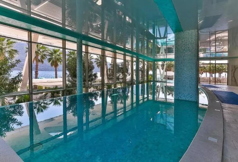 Fotos del hotel Carine  Kumbor:  3