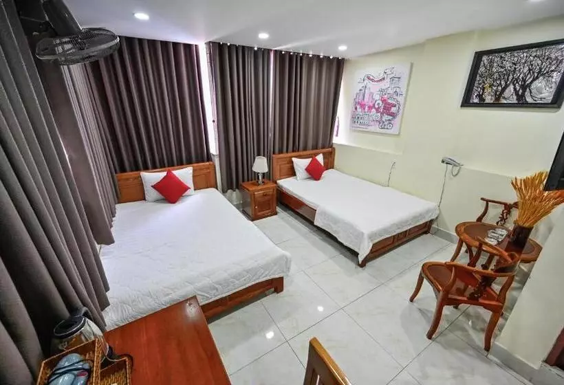 Fotos del hotel Reddoorz Plus Near Hoang Van Thu Park:  21