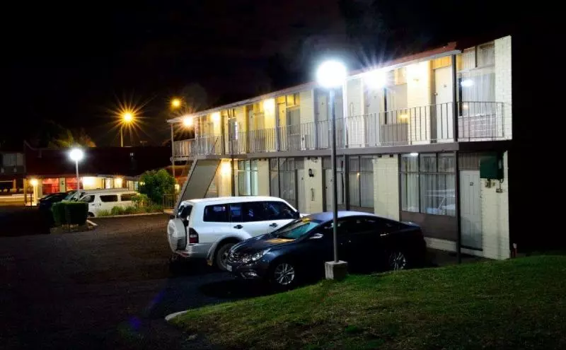 Liberty Plains Motor Inn