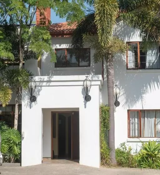 Fotos del hotel Aanmani Rose Guesthouse:  3