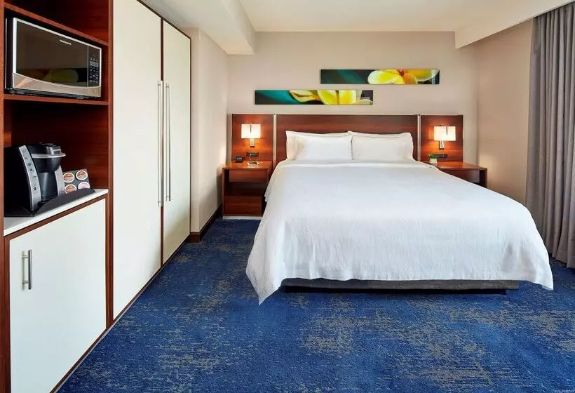 Hilton Garden Inn Waikiki Beach