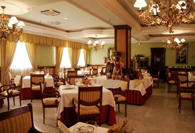 Fotos del hotel Infanta Cristina:  6