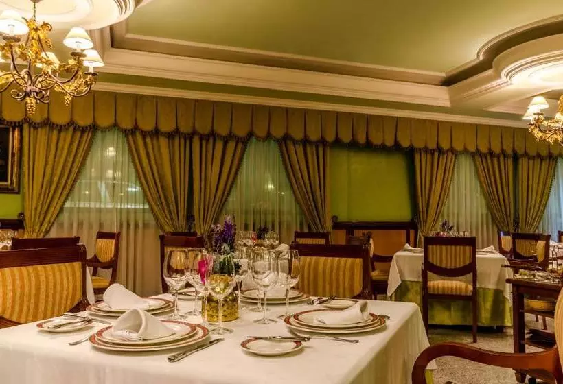 Fotos del hotel Infanta Cristina:  19