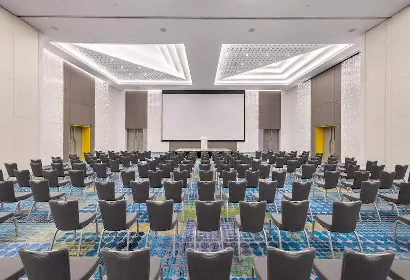 Fotos del hotel Radisson Red Dubai Silicon Oasis:  19