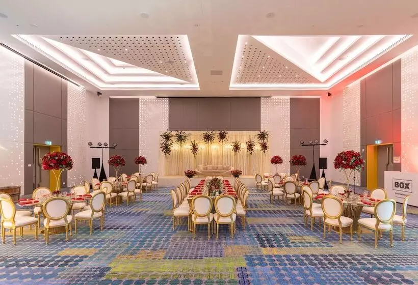 Fotos del hotel Radisson Red Dubai Silicon Oasis:  85