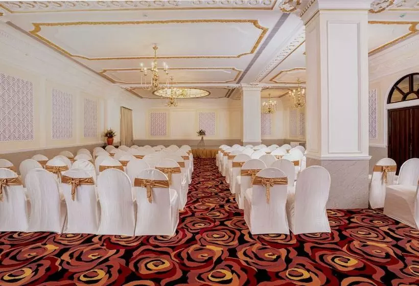 Fotos del hotel Ambica Empire:  13