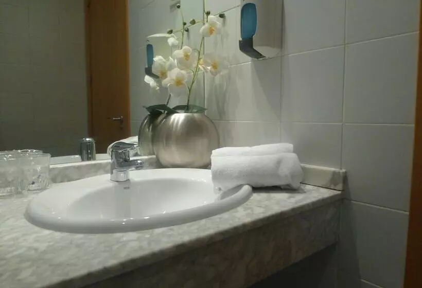 Fotos del hotel Hostal El Val:  5