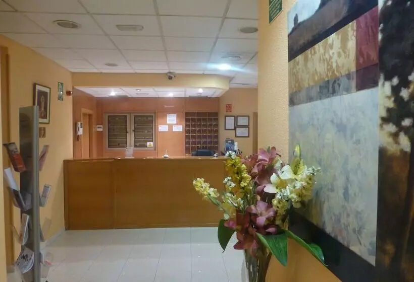 Fotos del hotel Hostal El Val:  3