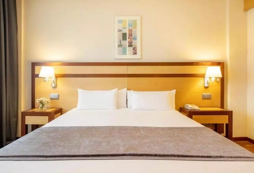 Fotos del hotel Ilunion Pio Xii:  3