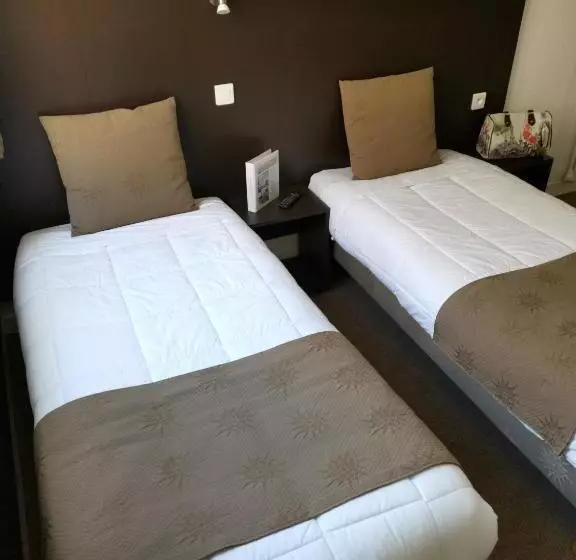 Fotos del hotel Hôtel Notre Dame De La Sarte:  15