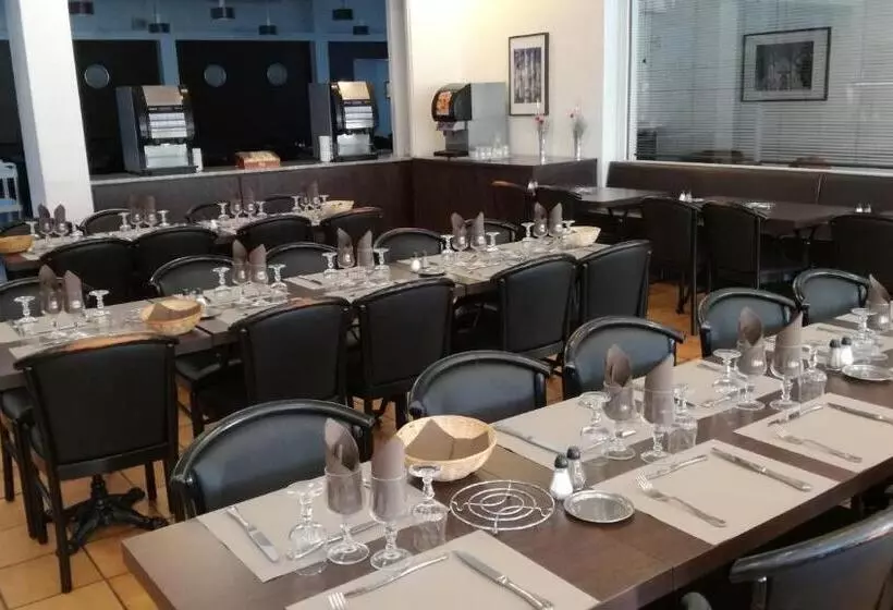 Fotos del hotel Hôtel Notre Dame De La Sarte:  39