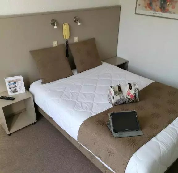 Fotos del hotel Hôtel Notre Dame De La Sarte:  10