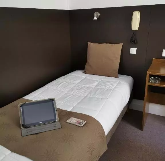 Fotos del hotel Hôtel Notre Dame De La Sarte:  2