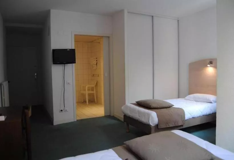 Fotos del hotel Hôtel Notre Dame De La Sarte:  7