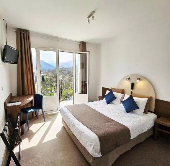 Fotos del hotel Hôtel Notre Dame De La Sarte:  64