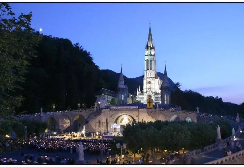 Fotos del hotel Hôtel Notre Dame De La Sarte:  92