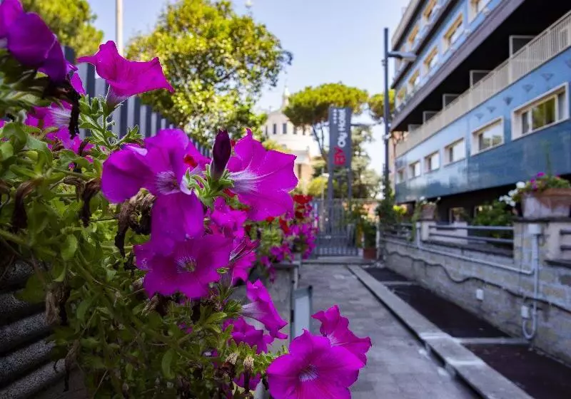 Fotos del hotel Bv Hotel Oly:  20