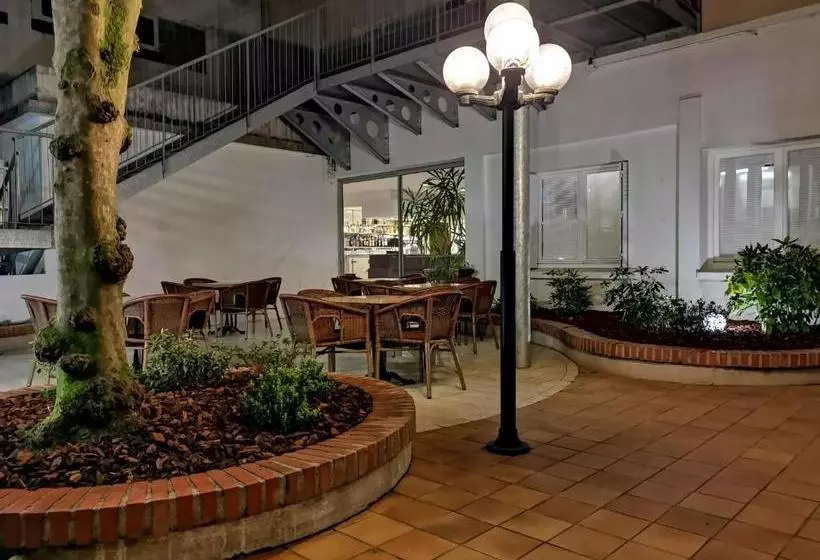 Fotos del hotel Hôtel Notre Dame De La Sarte:  72