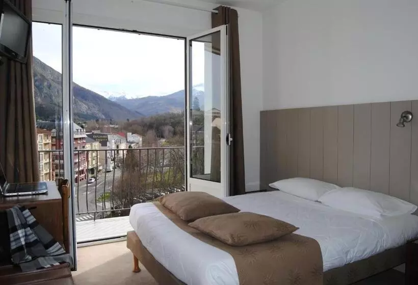 Fotos del hotel Hôtel Notre Dame De La Sarte:  90