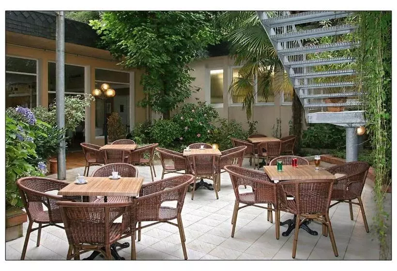 Fotos del hotel Hôtel Notre Dame De La Sarte:  84