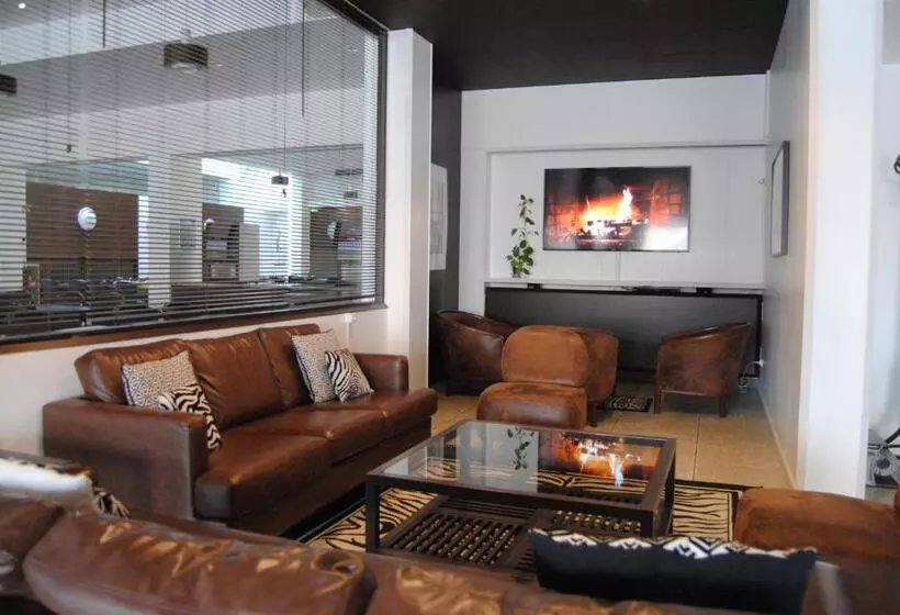 Fotos del hotel Hôtel Notre Dame De La Sarte:  31