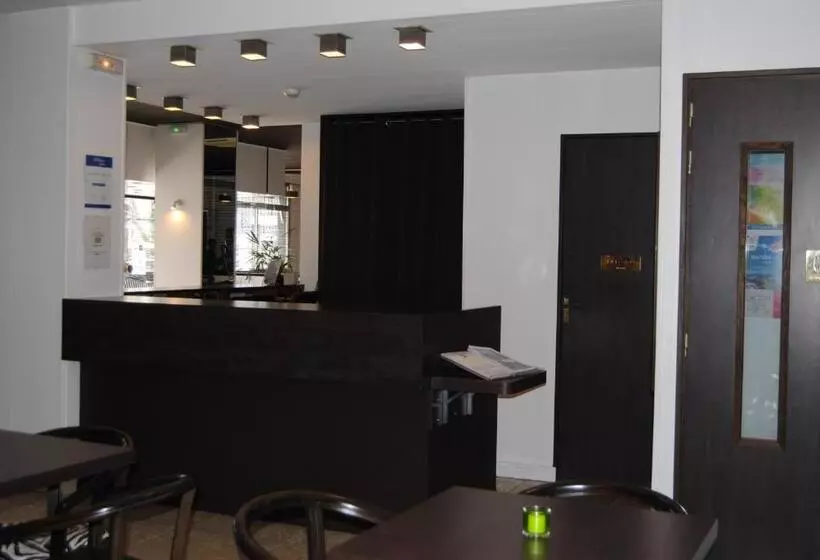 Fotos del hotel Hôtel Notre Dame De La Sarte:  56