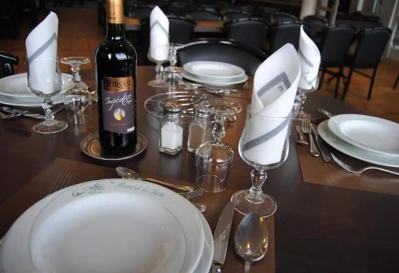 Fotos del hotel Hôtel Notre Dame De La Sarte:  40